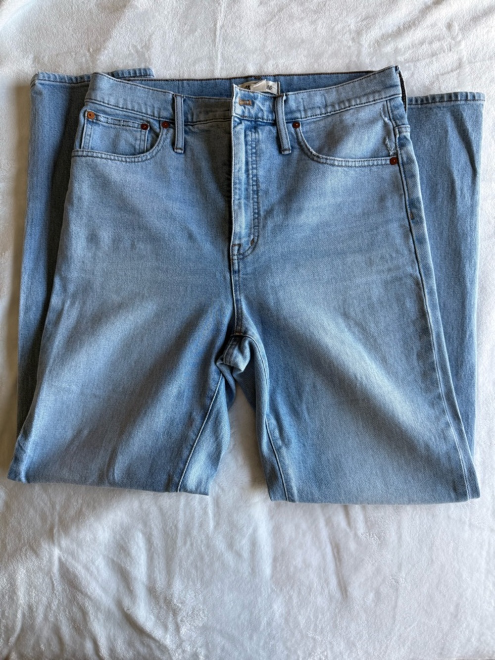 Madewell High-Rise Jeans in Light Blue - Picture 5 of 12